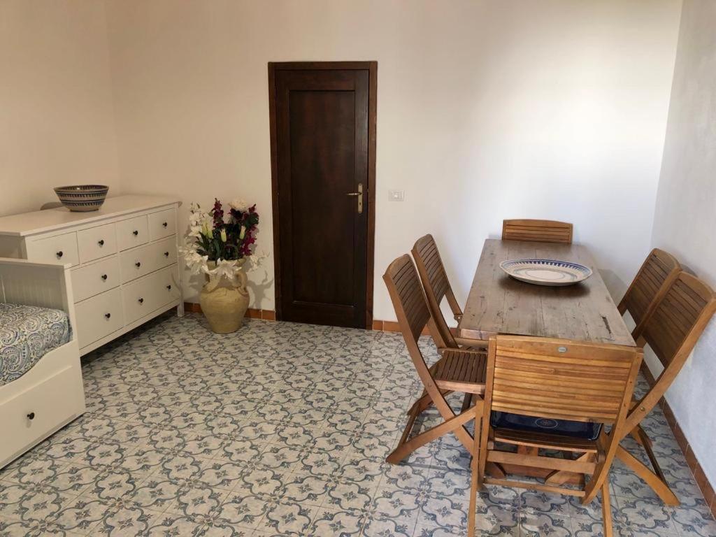 Villa By The Vulcano - 70Mq Plus Large Garden And Patio Exterior foto
